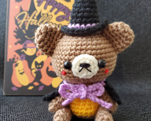 ハロウィンくま 愛らしいけど激しく“はみ出す”不気味なクマ「ハミクマ」今秋