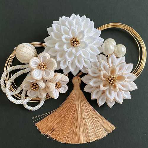 つまみ細工髪飾り 白無垢 結婚式 成人式 卒業式 七五三 髪飾り 白 生成