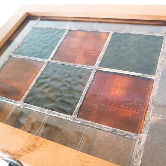 ステンドグラス　アンティーク調ガラス窓つき　木製アクセサリーケース　ジュエリーケース　オレンジ×グリーン 5枚目の画像