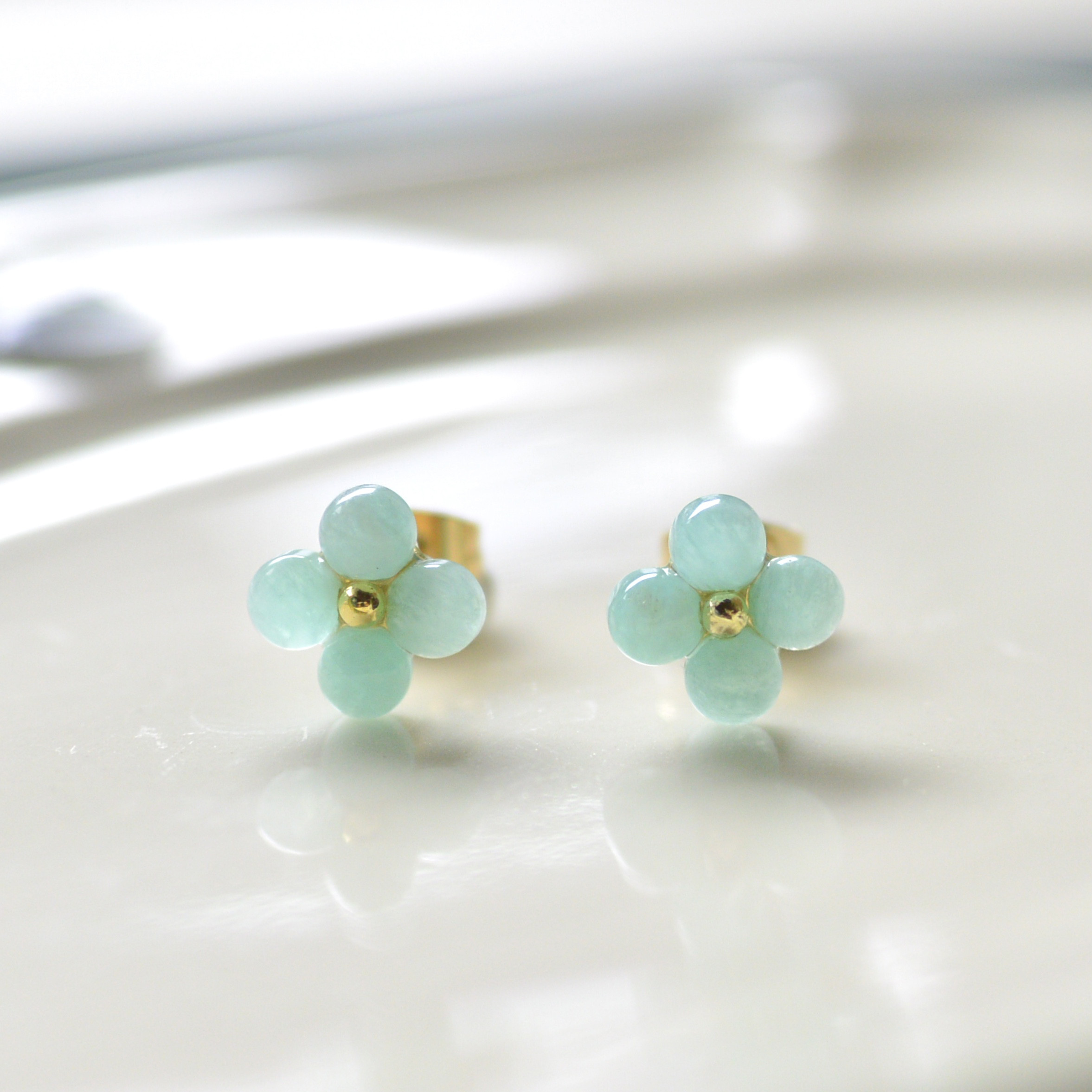 suuna★ カラフルなデザインのオルゴナイトピアス