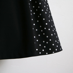 [3 種尺寸可供選擇！ ] 不同材質圓點圖案褶皺喇叭裙【中長款】【黑色】 第7張的照片