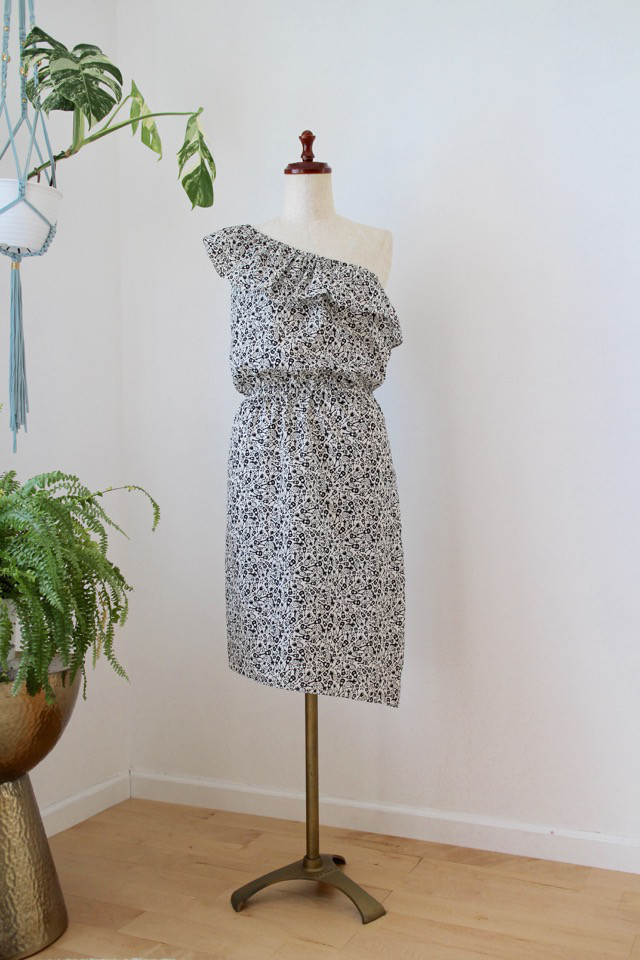 ＊Creema限定＊【サンプルセール】パイナップルワンショルダードレス /ホワイト