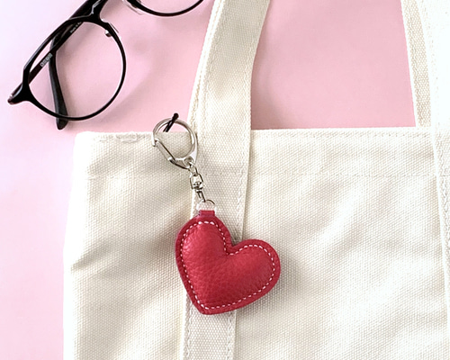 本革ぷっくり推し色ハートキーホルダー/ピンク/推し活/大人可愛い/春