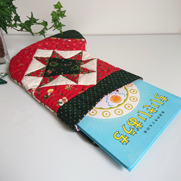 クリスマスソックス☆キルトの飾り靴下(縁グリーン) 2枚目の画像