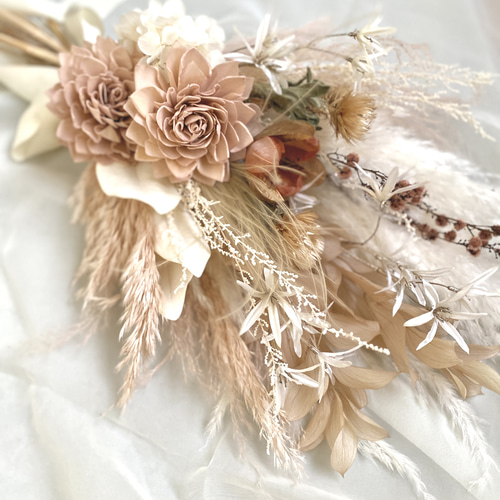 ピンクベージュのオーバルブーケ ウェディング 結婚式 前撮り フォト