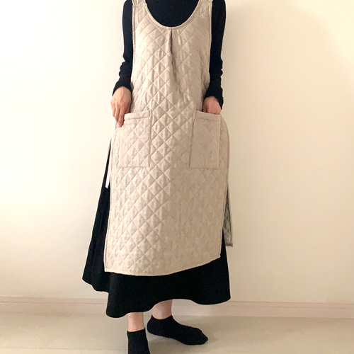 cocochi.の冬支度❗️あったかキルティング素材のスクエアエプロン