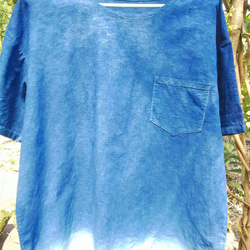 春分売り尽くしSale⭐️  メンズ   伝統の正藍染  竹布  布帛のTシャツ   藍染グラデーション　Mサイズ 3枚目の画像