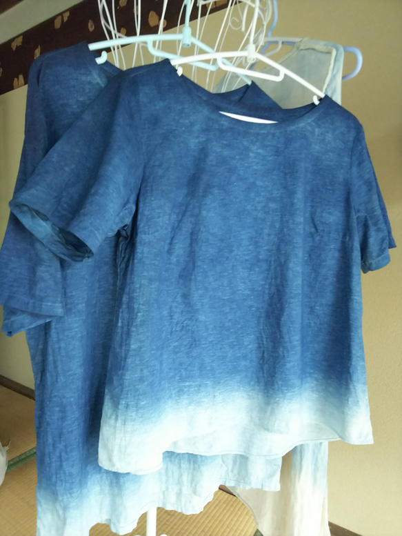 春分売り尽くしSale⭐️  メンズ   伝統の正藍染  竹布  布帛のTシャツ   藍染グラデーション　Mサイズ 5枚目の画像