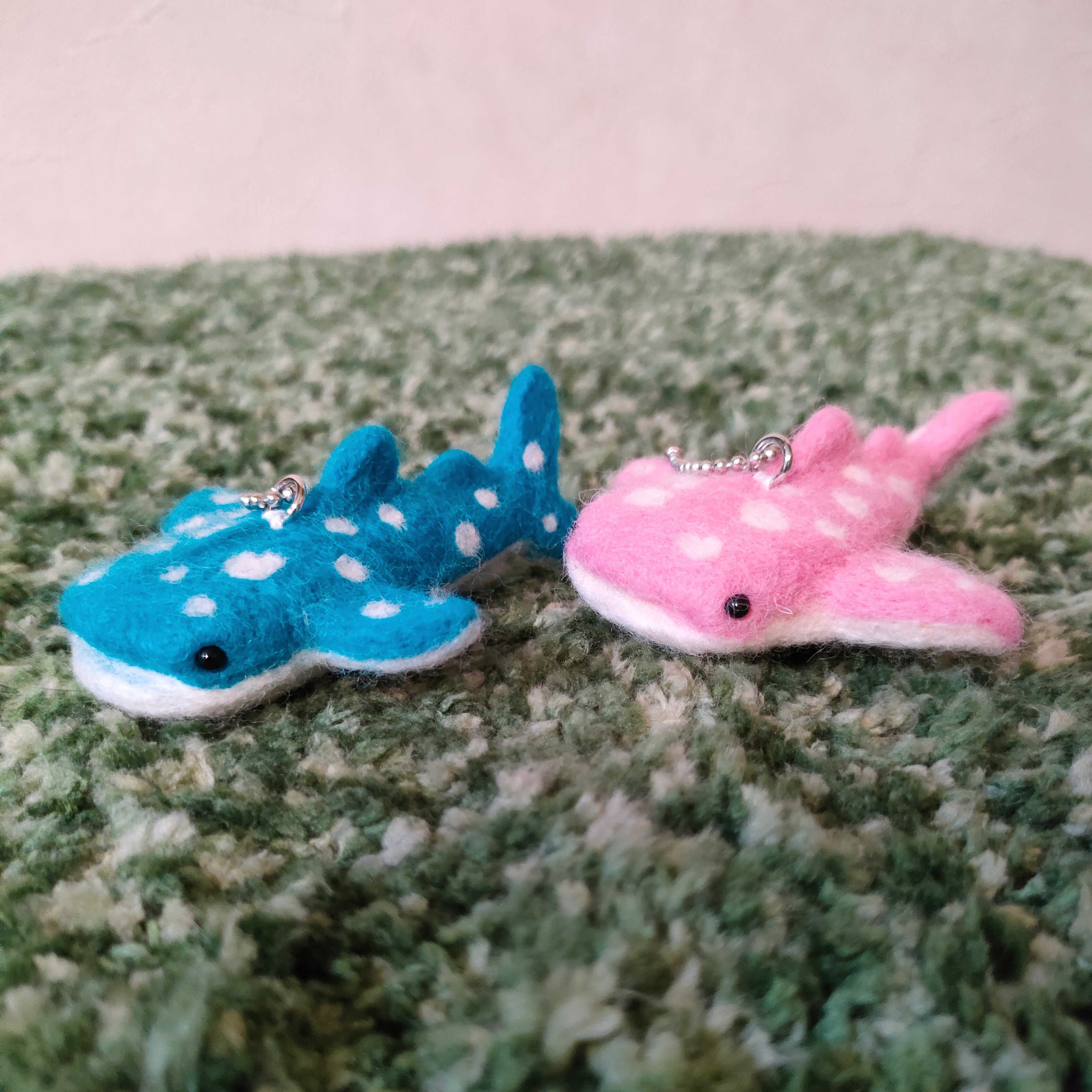 羊毛フェルト がま口ホルダー ジンベエザメ ハンドメイド