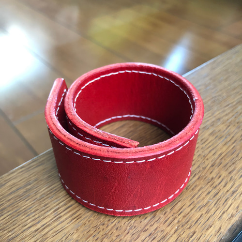 レッドリーチュエ レザーバングル 当時物 鹿革 新色】チェリー