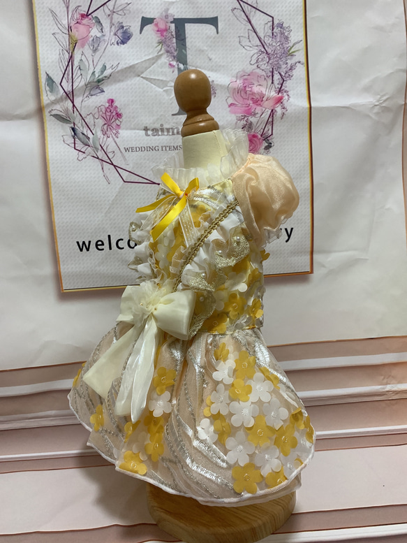 イエローゴールドの小花のドレス 13枚目の画像