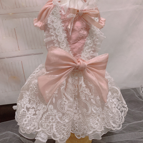ホワイトレースのふりふりピンクワンピースドレス ペット服 ホワイトレースのふりふりピンクワンピースドレス ペット服