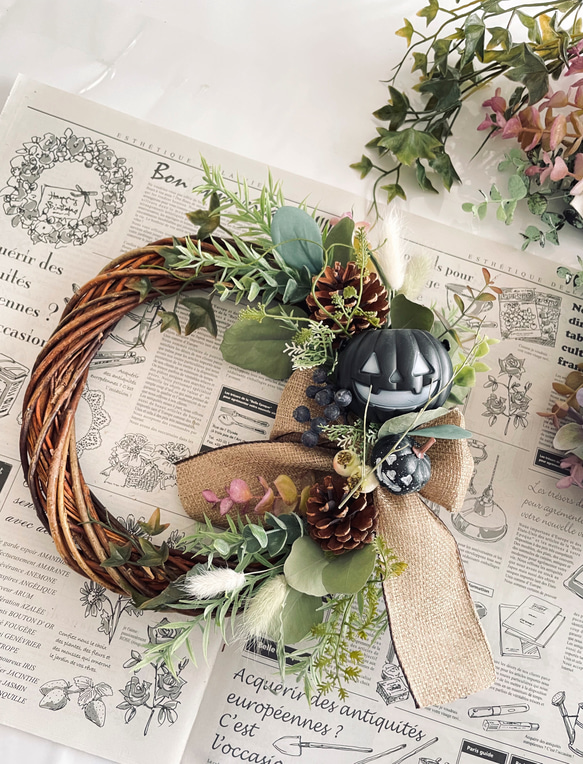 楽しいハロウィーンリース作り＊お家で楽しむ手作りキット＊直径２５センチ＊YouTubeにて作り方説明あり 1枚目の画像