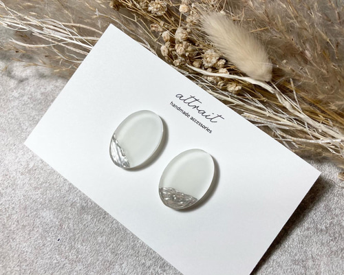 ≪312 ホワイト≫レジンピアス 400円 ツートンラウンド型レジンピアス＊ホワイト ピアス（スタッド・一粒