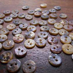アコヤ貝のボタン　9mm　2穴　20個 6枚目の画像