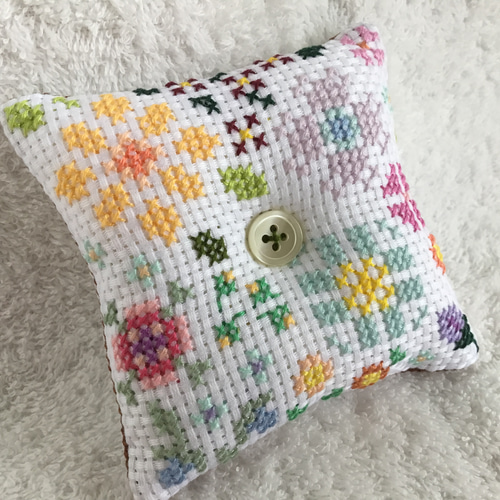 クロスステッチのピンクッション ～ガーデンⅠ～ その他雑貨 y