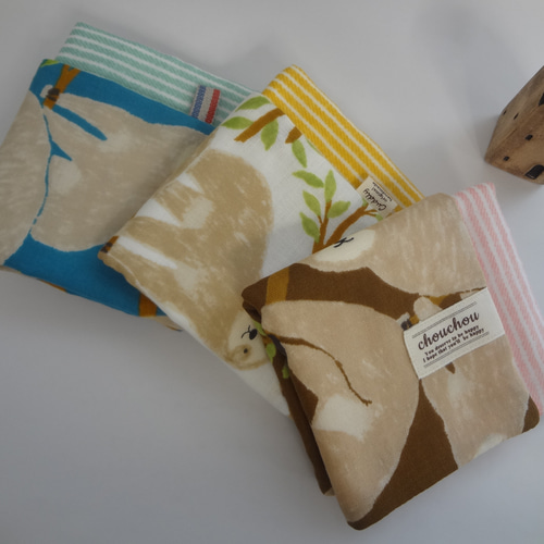 なまけもの*８重やわらかガーゼハンカチ*大2枚セット*ハンドメイド ナマケモノ*8*8重やわらかガーゼハンカチ*大2枚セット*ハンドメイド