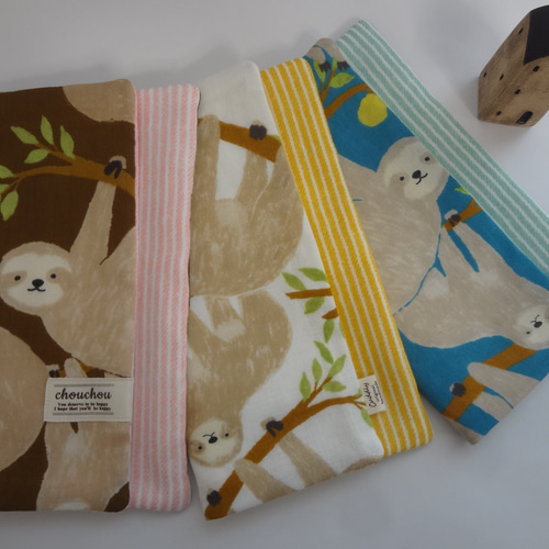 なまけもの*８重やわらかガーゼハンカチ*大2枚セット*ハンドメイド ナマケモノ*8*8重やわらかガーゼハンカチ*大2枚セット*ハンドメイド