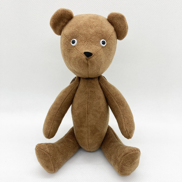 茶色いクマのぬいぐるみ 茶色のスウェード生地のくまのぬいぐるみ ぬいぐるみ イチカ