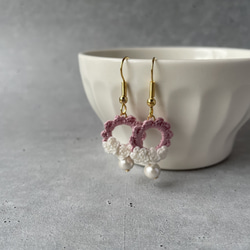 ふわふわレースの花編みピアス.イヤリング 2枚目の画像