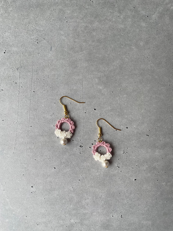 ふわふわレースの花編みピアス.イヤリング 7枚目の画像