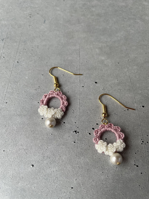 ふわふわレースの花編みピアス.イヤリング 9枚目の画像