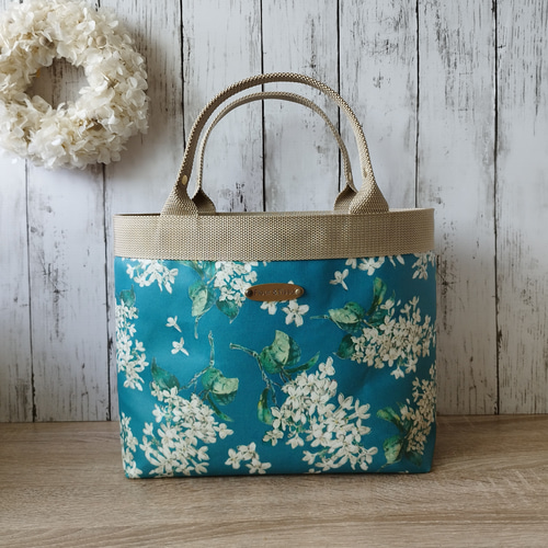 LIBERTY＊ラミネートバッグ＊アーカイブライラック（ブルー