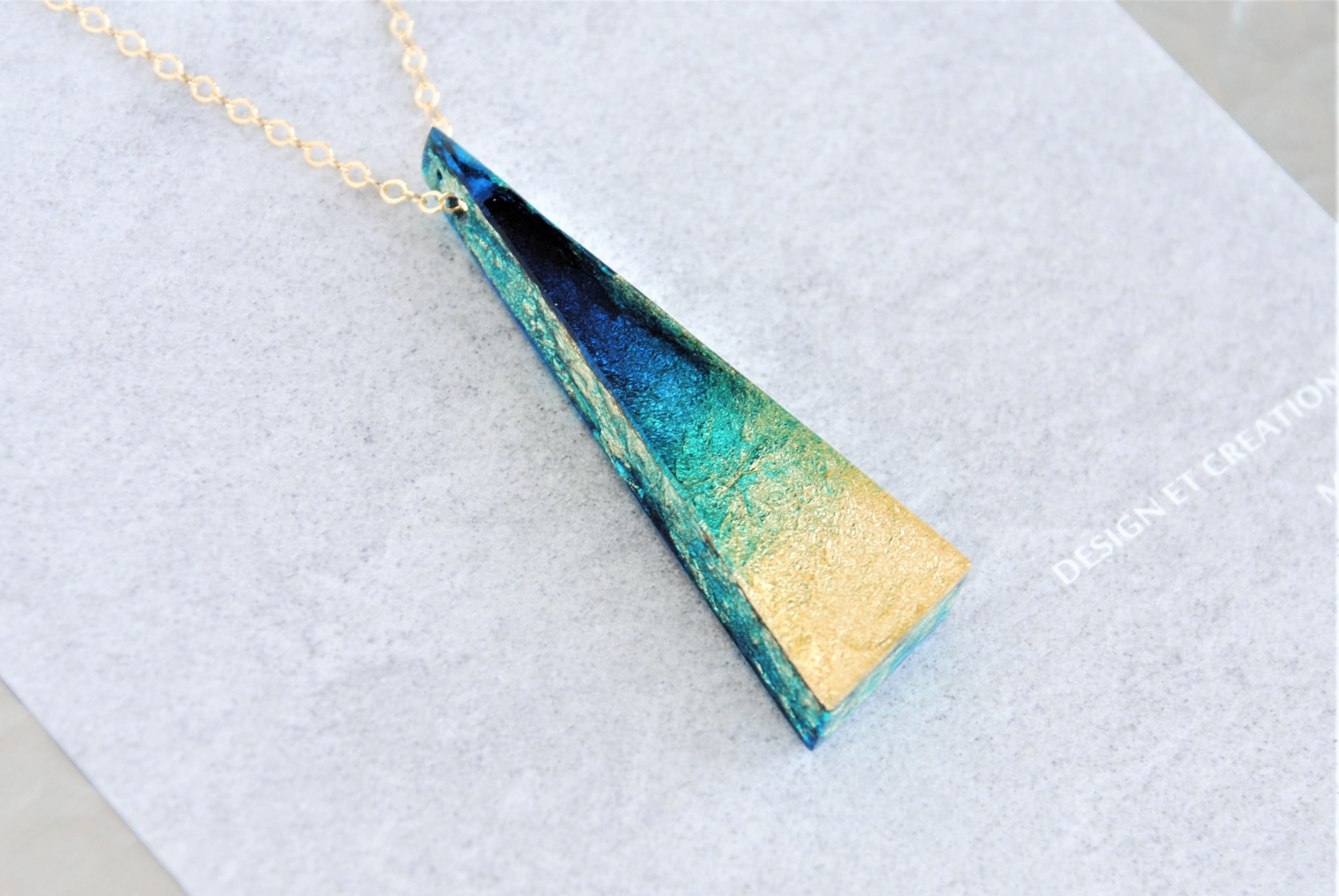 青い結晶サンカクペンダント　14kgf