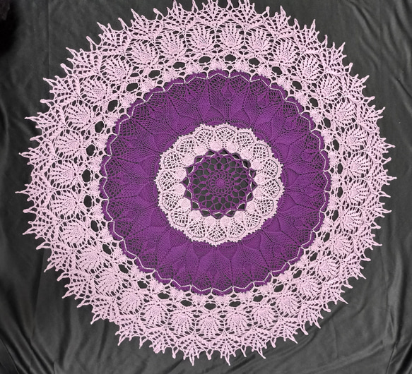 エスニック紫ハンドメイド☆レース編みドイリー約83cmお部屋の置物花瓶などに 5枚目の画像