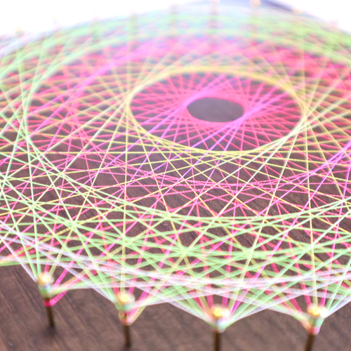 キャンバスアート アクリル画 インテリア 糸かけ曼荼羅 糸掛け曼荼羅アート】〜見る度に心が癒される糸掛けアート