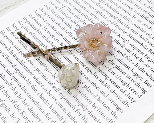 2個セット【ローズクォーツの入ったドライフラワーのヘアピン