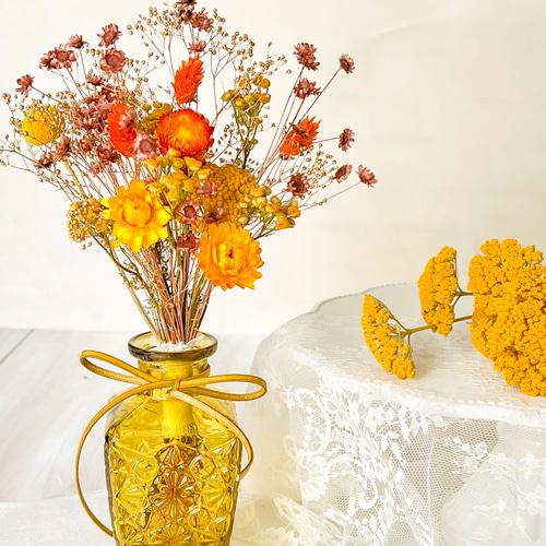 鳥と枝のデザインの花瓶 EDA VASE ｜ 枝ものを美しく飾る、コンパクトな花器