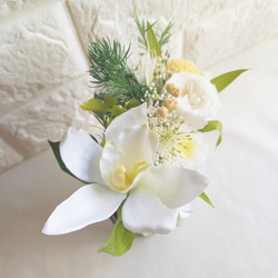 ■仏花　お供え花・お悔み花■『prière fleur』 シルバー・陶器ベース  アレンジメント（ホワイト系）(1点） 2枚目の画像