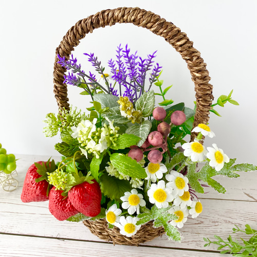 いちごバスケット〜 *21×26cm* アートフラワー 花サロン いちごバスケット〜 *21×26cm* アートフラワー 花サロン