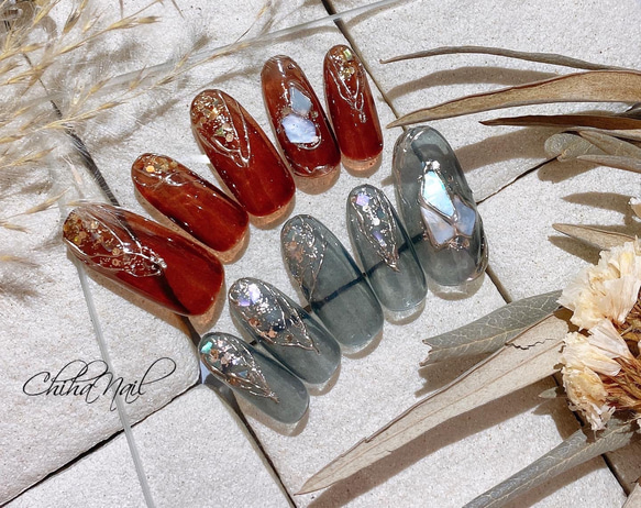 アシンメトリーネイル 秋ネイル クリアカラー くすみカラー 大人ネイル