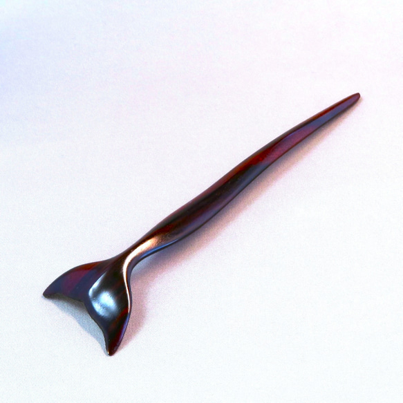 木簪 鯨のかんざし 木製 SKT/縞黒檀  防水 3枚目の画像