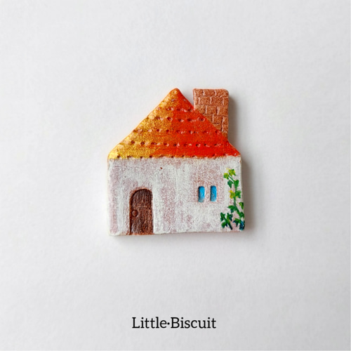 光輝くお家のブローチ《煙突》 ブローチ Little・Biscuit 通販｜Creema 