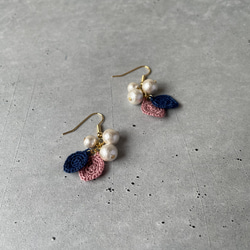 レース編みの葉っぱとコットンパールーピアス.イヤリング 3枚目の画像