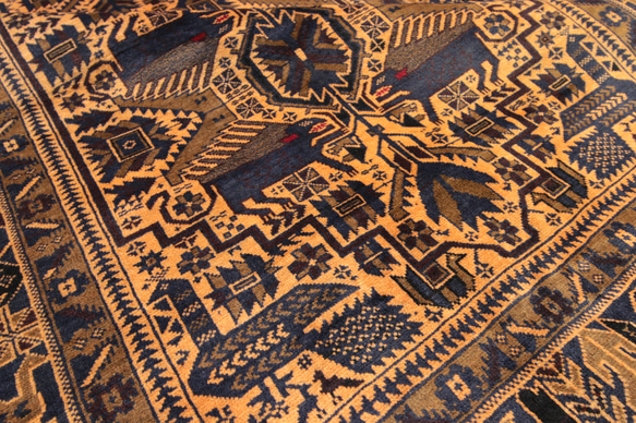 アンティークの風合い美しい部族絨毯　アフガニスタン　トライバルラグ　ヴィンテージ手織り絨毯　116x210cm　＃448 7枚目の画像