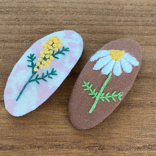 刺繍パッチンピン 2個セット お花 ミモザ 雑貨・その他 ぎゅうにゅう 