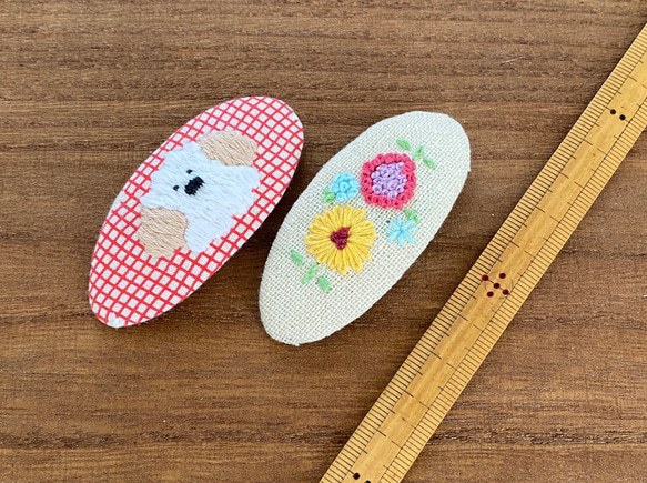 刺繍パッチンピン  2個セット  お花  犬 ワンちゃん 2枚目の画像