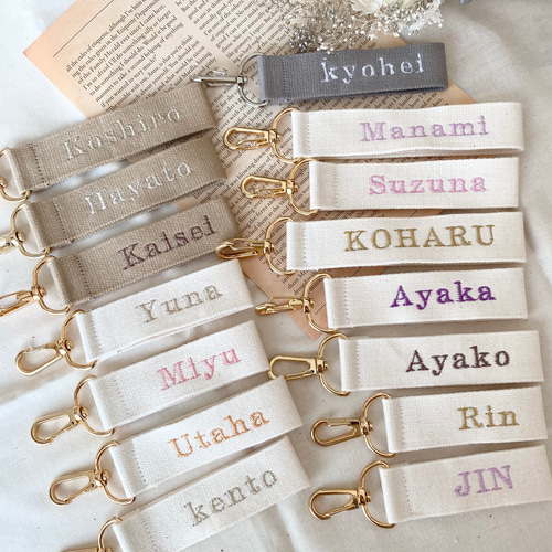 うちの子刺繍ショルダーバッグ🪡🧵 モデルはMOMOちゃん&RIRI