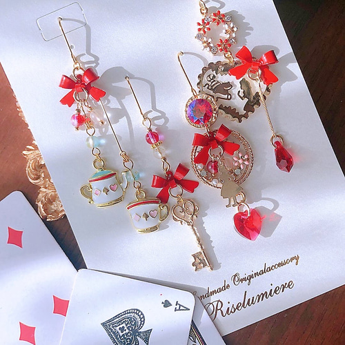 完全受注制作】不思議の国のアリス アリスセットⅡ ピアス（フック