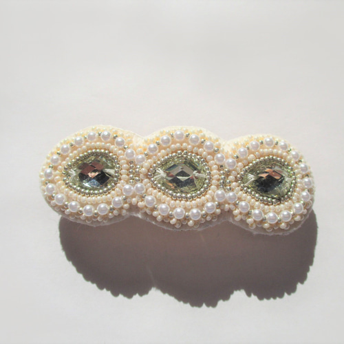 特小ビーズ パール＆ビジューの刺繍バレッタ（白） バレッタ sato-kko 