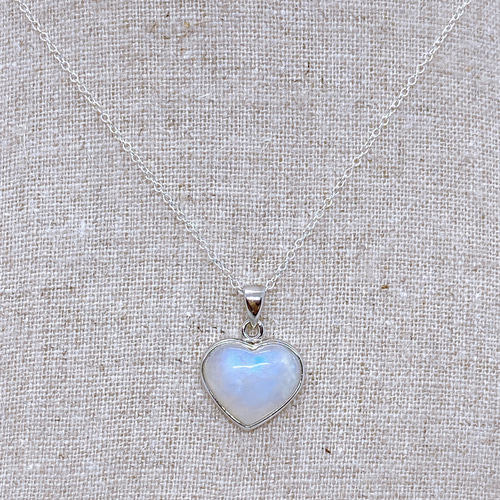 レインボームーンストーン ハート型ペンダント 直感力アップ・潜在能力を引き出す】ハート型♪ 高品質大ぶり