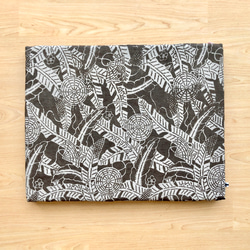モクざ R 35x44.5cmサイズ 長方形 紅型文様デザイン 杉とラックの草木染 麻厚手 座布団 3枚目の画像