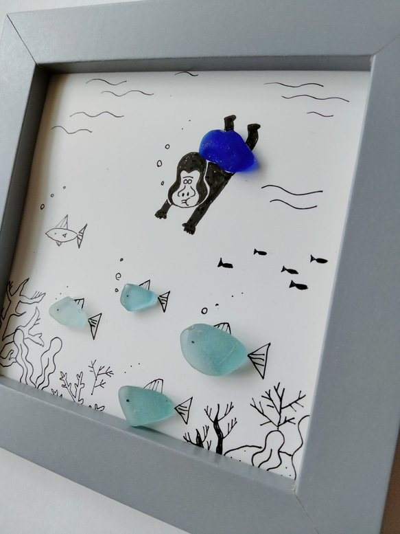シーグラスアート「素潜り」　ミニ額　イラスト　海の生き物　海　夏 2枚目の画像