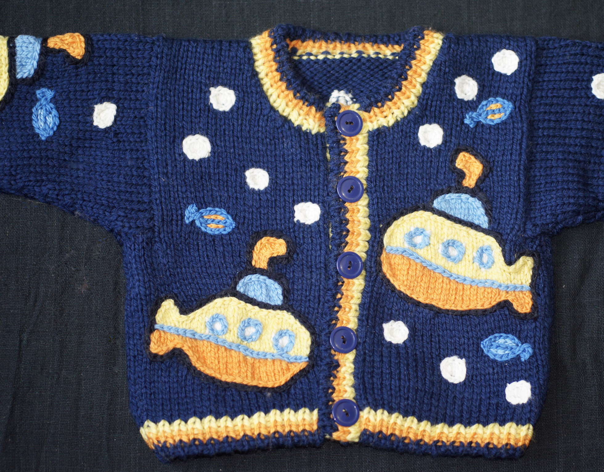 秋冬・潜水艦のカーディガン　80〜90cm