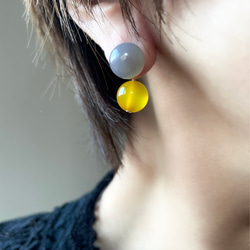 【春恋ピアス】yellow color jade  ×  grey onyx ピアス/イヤリング 3枚目の画像