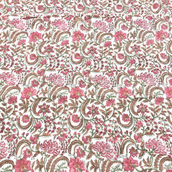 【50cm単位】ホワイトピンクフラワーブラウンリーフ　インド　ハンドブロックプリント生地　テキスタイル 4枚目の画像